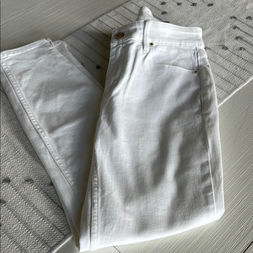 White House Black Market White Ankle Cropped Jeans